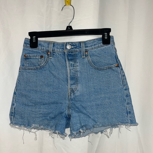 Levis Ribcage Jean Shorts size 25 - Picture 2 of 2